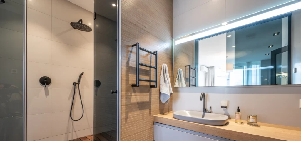 Quel artisant choisir pour rénover sa salle de bain en Vendée